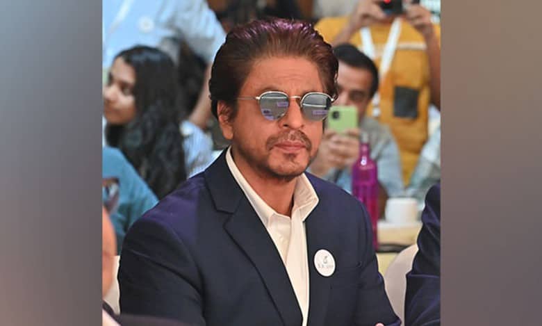Shah Rukh Khan looks dapper in blue suit at event in Delhi