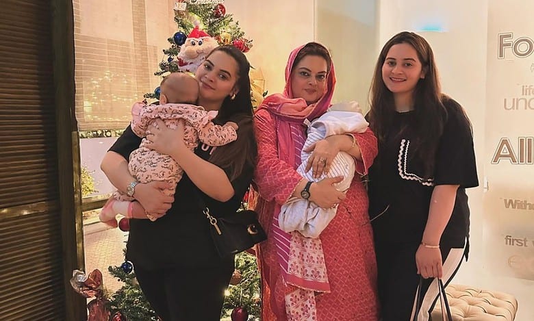 Pakistani actresses slammed for celebrating Christmas