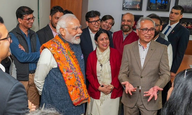 PM modi visits PTI Office
