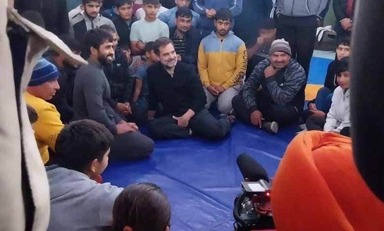 Rahul Gandhi reached Virender Arya Akhara in Chara Village of Jhajjar, Haryana to meet wrestlers.