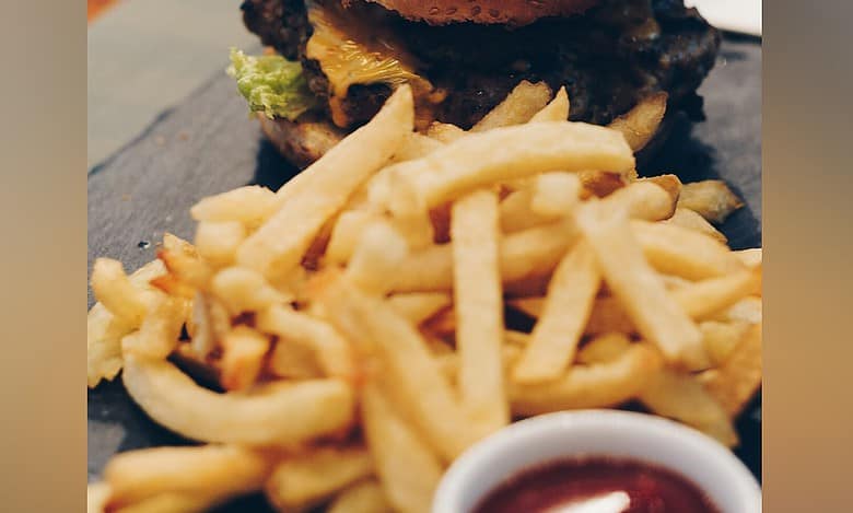 Saudi Arabia obtains WHO certification for eliminating trans fat
