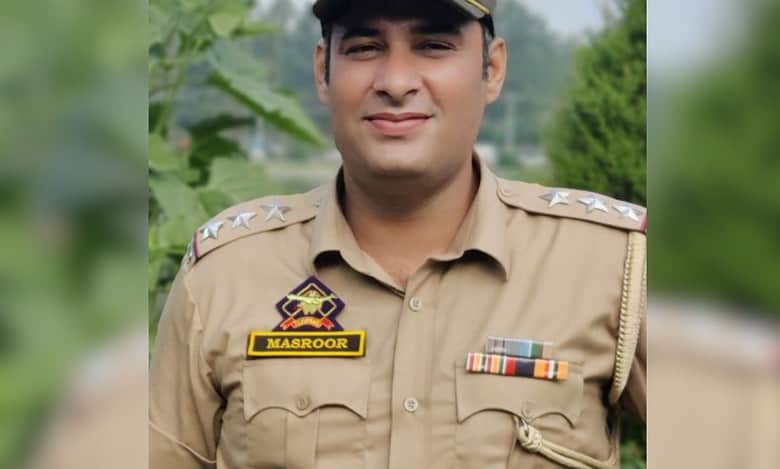 J&K police inspector injured in Srinagar terror attack dies