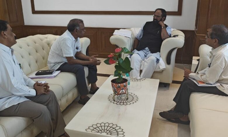 Medigadda row: Uttam meets officials after Telangana CM vows probe