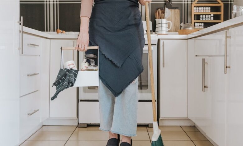 Saudi Arabia reduces fee for hiring domestic workers