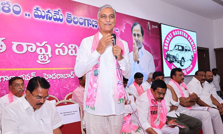 KCR to tour districts from next month, says Harish Rao