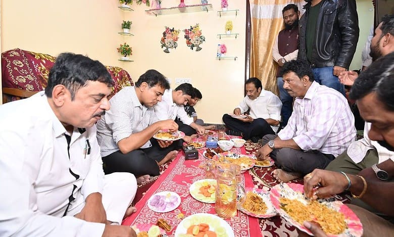 KTR visits bangle seller Ibrahim Khan’s home in Hyderabad