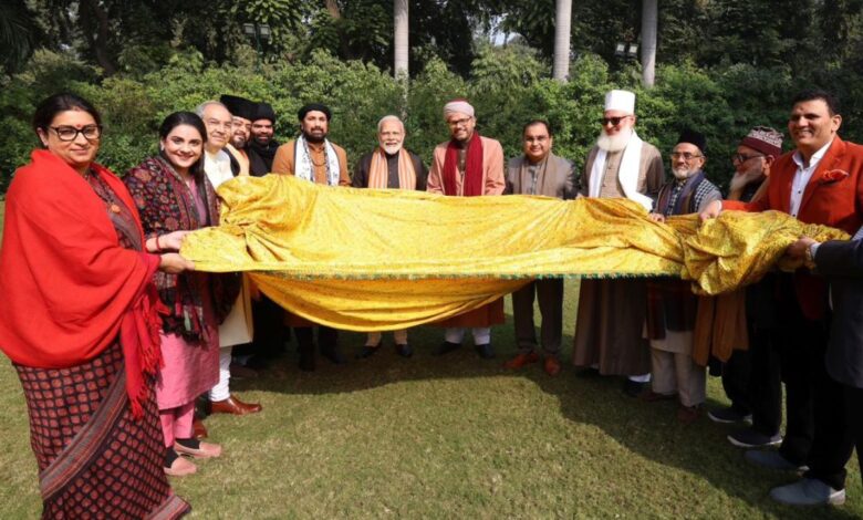 PM Modi meets Muslim delegation, presents chadar to Ajmer Dargah