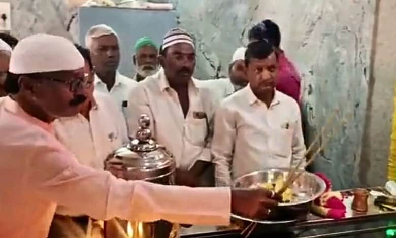 Hindus, Muslims together offer special prayers in Karnataka