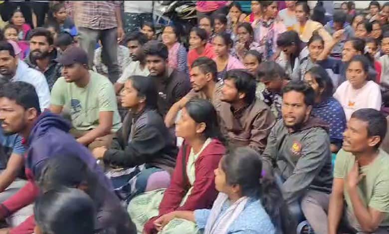 2 break into Osmania University PG women's hostel, students protest