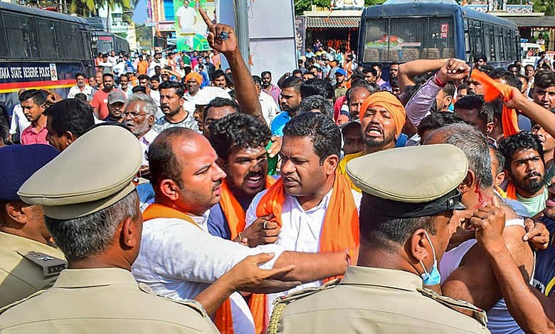 Karnataka village continues to be tense after Hanuman flag removed; protests continue