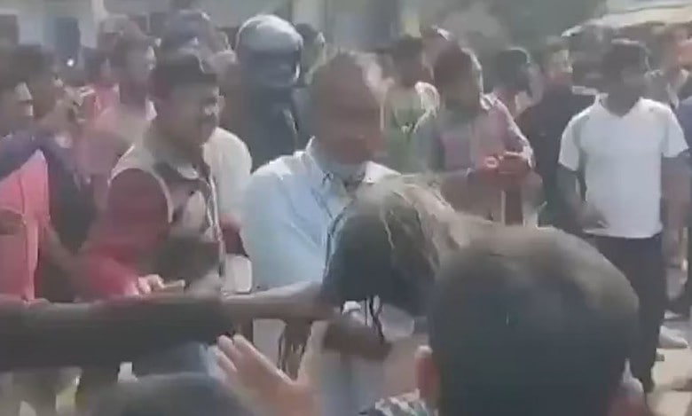 Political row erupts over 'assault' on monks in West Bengal's Purulia