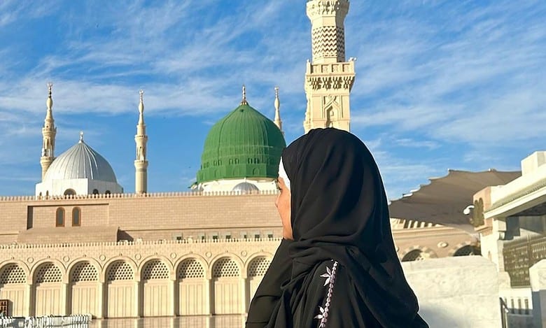 ICYMI: Hina Khan's 'Deedar-e-Madinah' post on Instagram