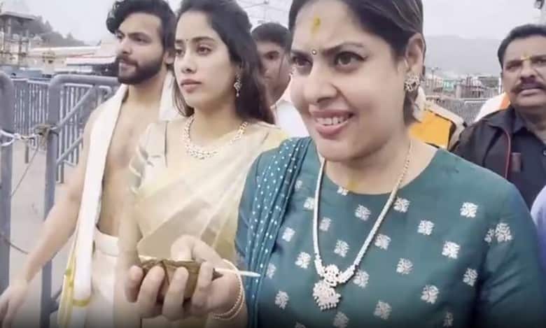 Janhvi Kapoor visits Tirupati Temple with Shikhar Pahariya