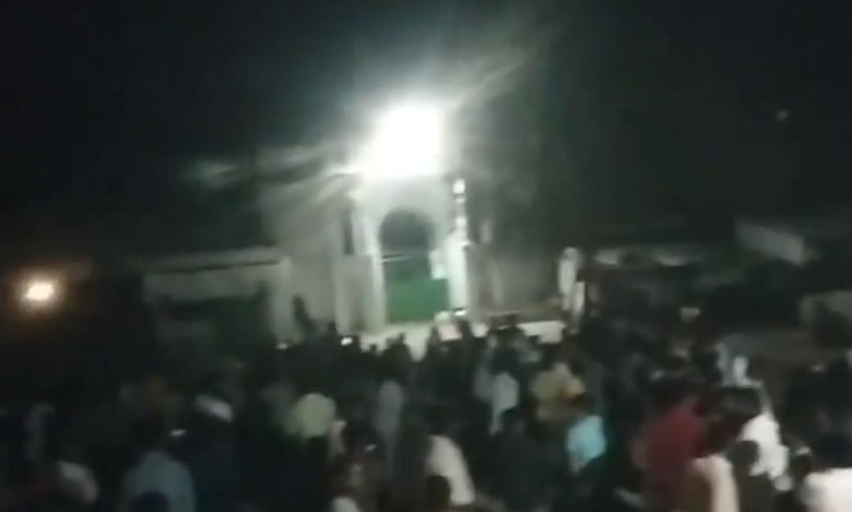 Right-wing mob tries to ‘construct temple’ on Waqf land in Nalgonda