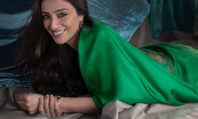 'Sar thann thann bajra bhook se': Fans go gaga over Tabu's Hyderabadi slang