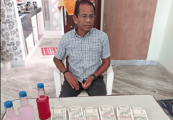 Telangana: Nalgonda hospital official caught taking Rs 3L bribe