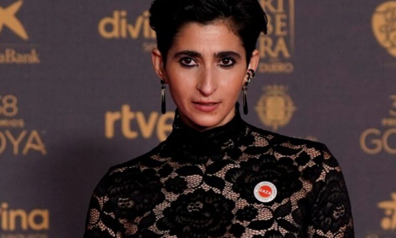 Spanish actor Alba Fores stand in solidarity with Gaza at Goya Awards