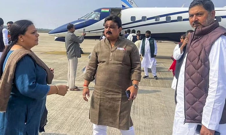 Congress guards its Jharkhand MLAs at Hyderabad resort
