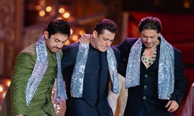 SRK, Salman Khan pay visit to Aamir Khan for his early birthday celebrations, special Iftaar party