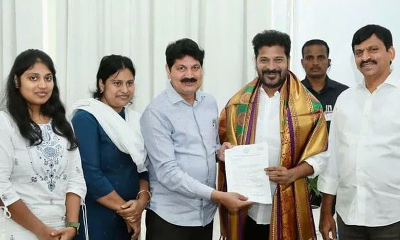Bhadrachalam BRS MLA meets Telangana CM, seeks development funds