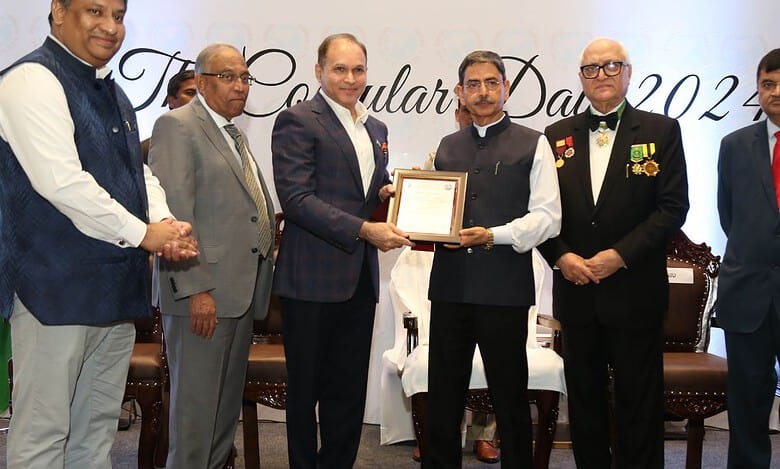 TN governor confers Medal of Honor to Nasir Ali Khan for consular services