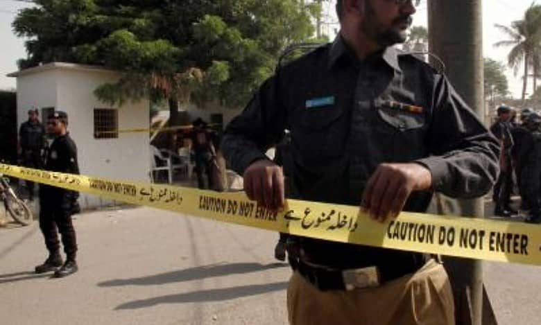 2 soldiers killed, 15 injured in suicide attack in Pakistan