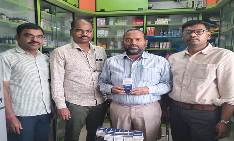 Telangana: DCA seizes banned Etolar-P meds from Karimnagar