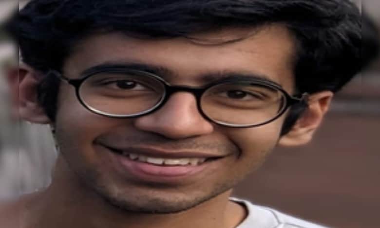 Dhruv Thakkar