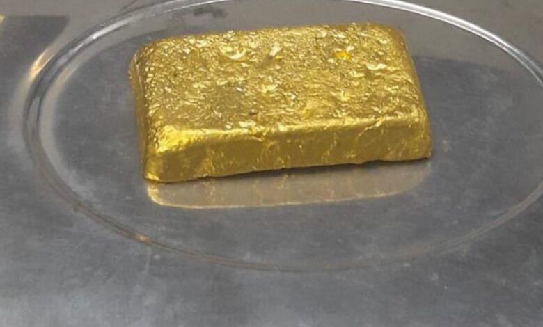 Delhi: Indian flyer held for smuggling 995 grams of gold from Madinah