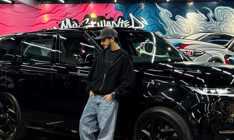 Munawar Faruqui buys a new lavish car, see his full car collection