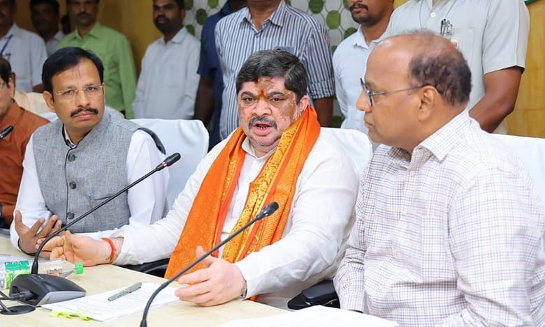 Govt announces to set up Gulf welfare board for gulf workers