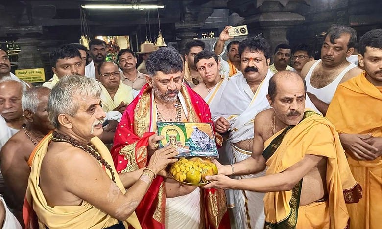 Shivakumar continues temple visits for 2nd