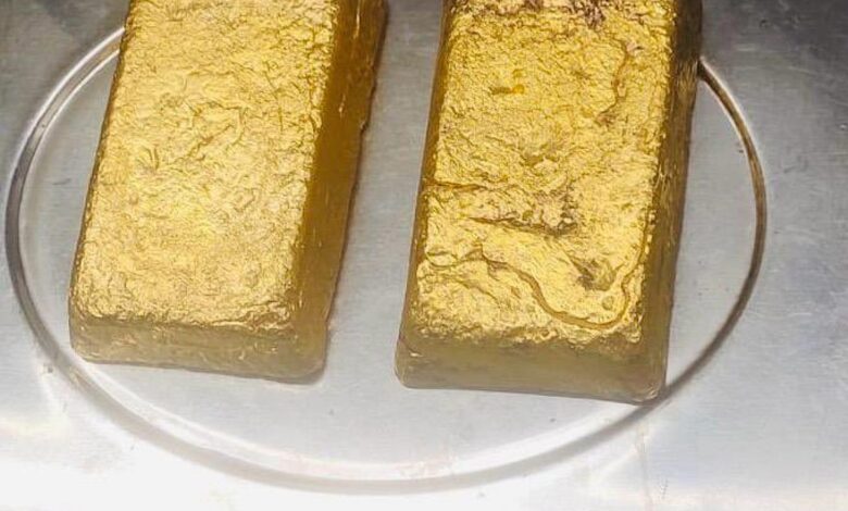 Indian customs held flyers from Dubai with Rs 1.92 crore of gold smuggled