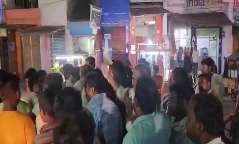 TDP, YSRCP workers clash