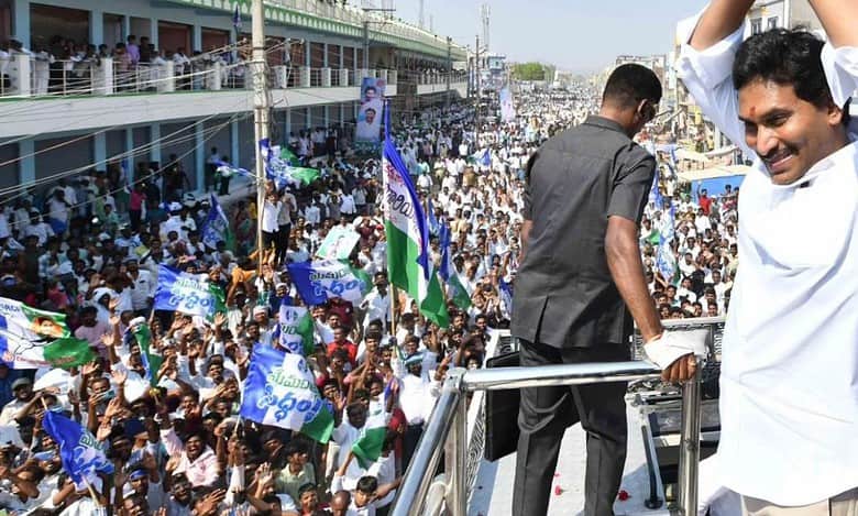 YSRCP chief YS Jagan Mohan Reddy in his political campaign