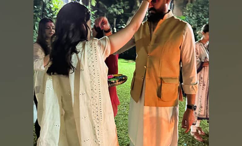 A sneak peek into Bachchan's Holika Dahan celebrations