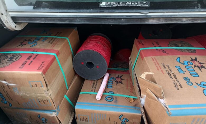 Cops seize explosives from car on Karnataka-Andhra border