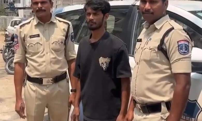 'Get me divorced': Hyderabad man threatens suicide by jumping into lake