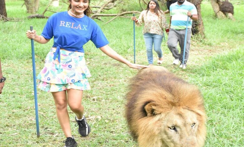 Jasmine Bhasin poses with lion, enjoys ziplining at Mauritius wildlife park