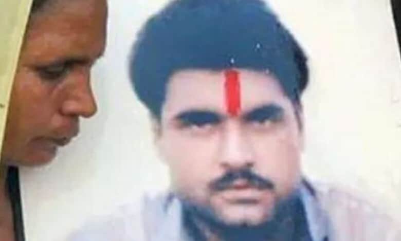 Indian prisoner Sarabjit Singh's killer shot dead by gunmen in Pakistan