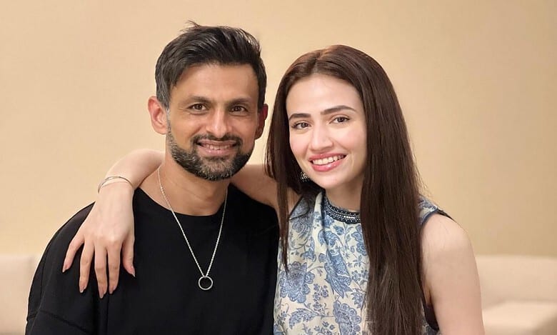 Shoaib Malik, Sana Javed's PDA goes viral