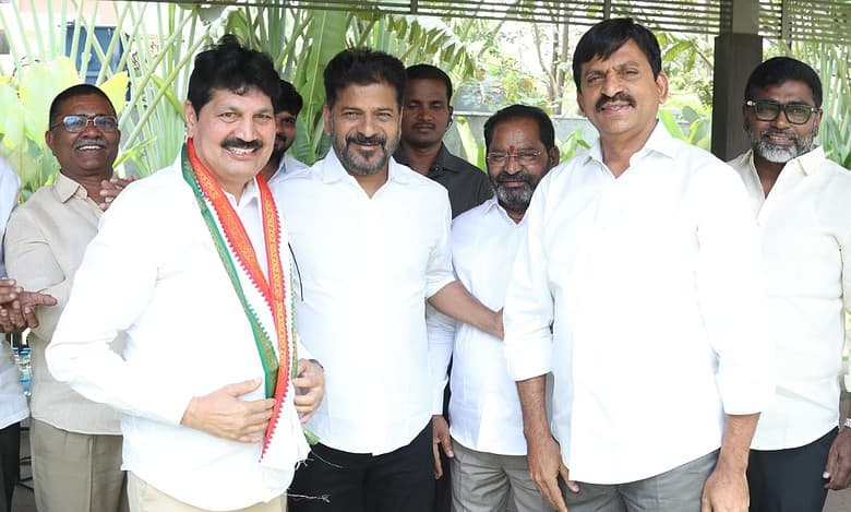 Telangana: Bhadrachalam BRS MLA Tellam Venkat Rao joins Congress