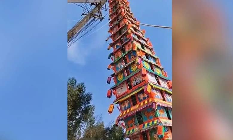 Watch: 120-foot-tall chariot collapses during festival in Bengaluru