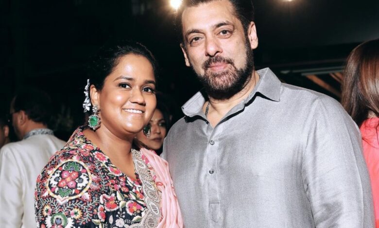 Arpita visits Nizamuddin Dargah, prays for Salman Khan's safety