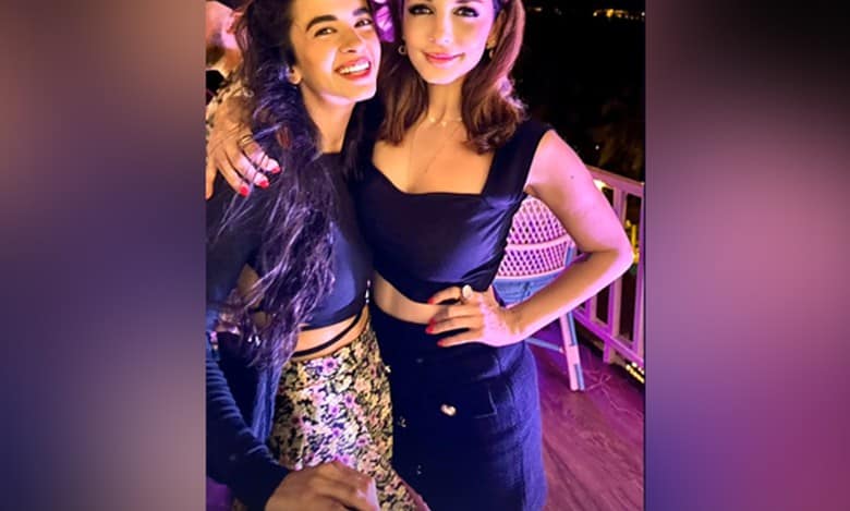 Hrithik Roshan's girlfriend Saba Azad poses with his ex-wife Sussanne Khan