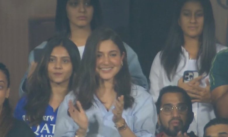 Anushka Sharma supports Virat Kohli at IPL 2024, kids stay home