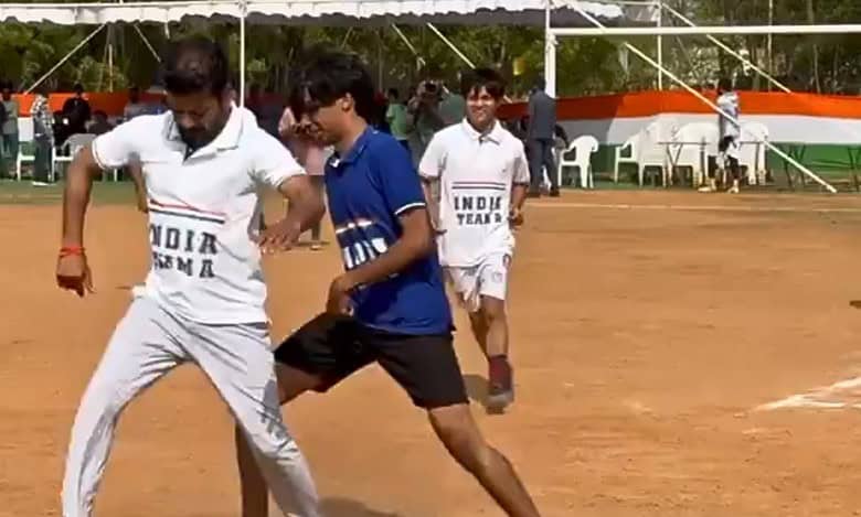 Telangana CM plays football at UoH ahead of LS polls, video viral