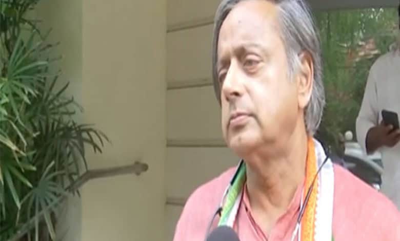 Remarks against PM Modi: SC stays proceedings against Shashi Tharoor