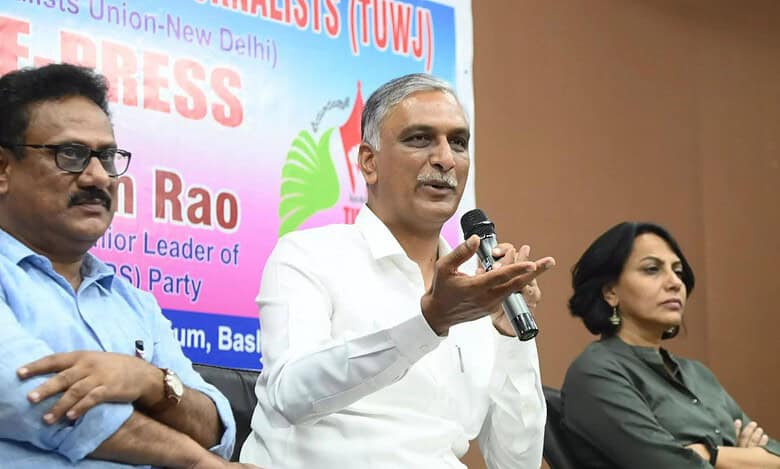 Harish Rao alleged that certain national parties were raising the demand for the continuation of Hyderabad as the common capital for ten more years.