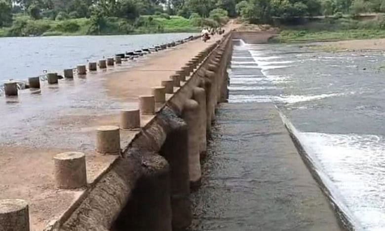 Maharashtra stops water from Rajapur dam to Karnataka, erupts row